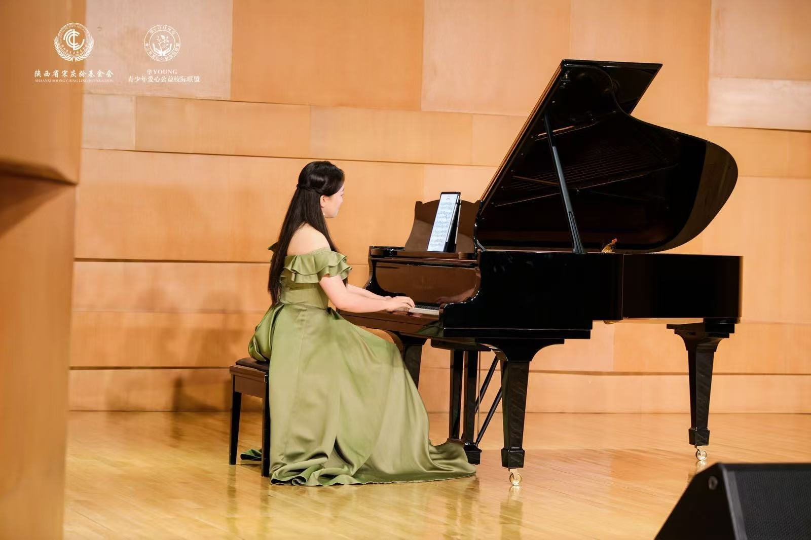 90c539f9e5d3201d9a8b3f24856786af